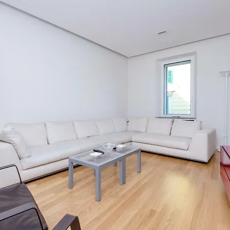 White Symphony Luxury With Terrace Appartement